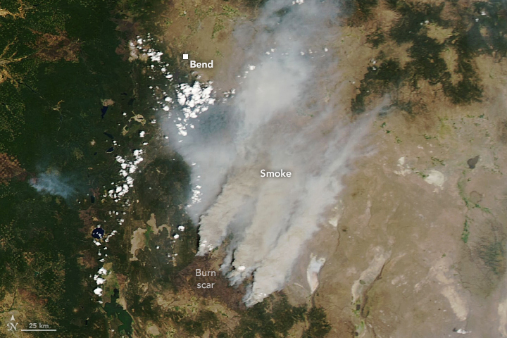 Nearly two weeks after the Bootleg Fire ignited in southern Oregon, it burned 467 square miles — nearly equivalent to area of Los Angeles. NASA’s Aqua captured an image of the smoke from its satellite on July 18. (Photo: NASA Earth Observatory)