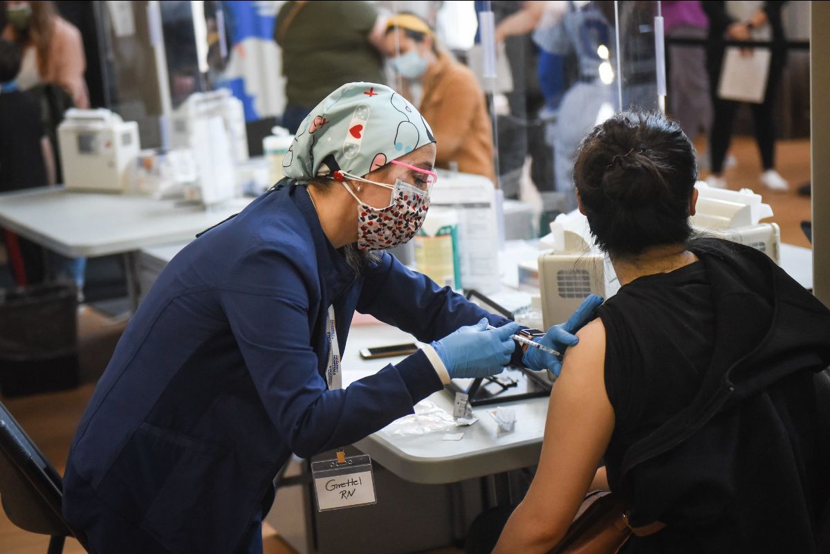 A person receives a coronavirus vaccine at Citi Field in Queens, N.Y., on March 27, 2021. (Photo: Michael Appleton / Mayoral Photography Office)